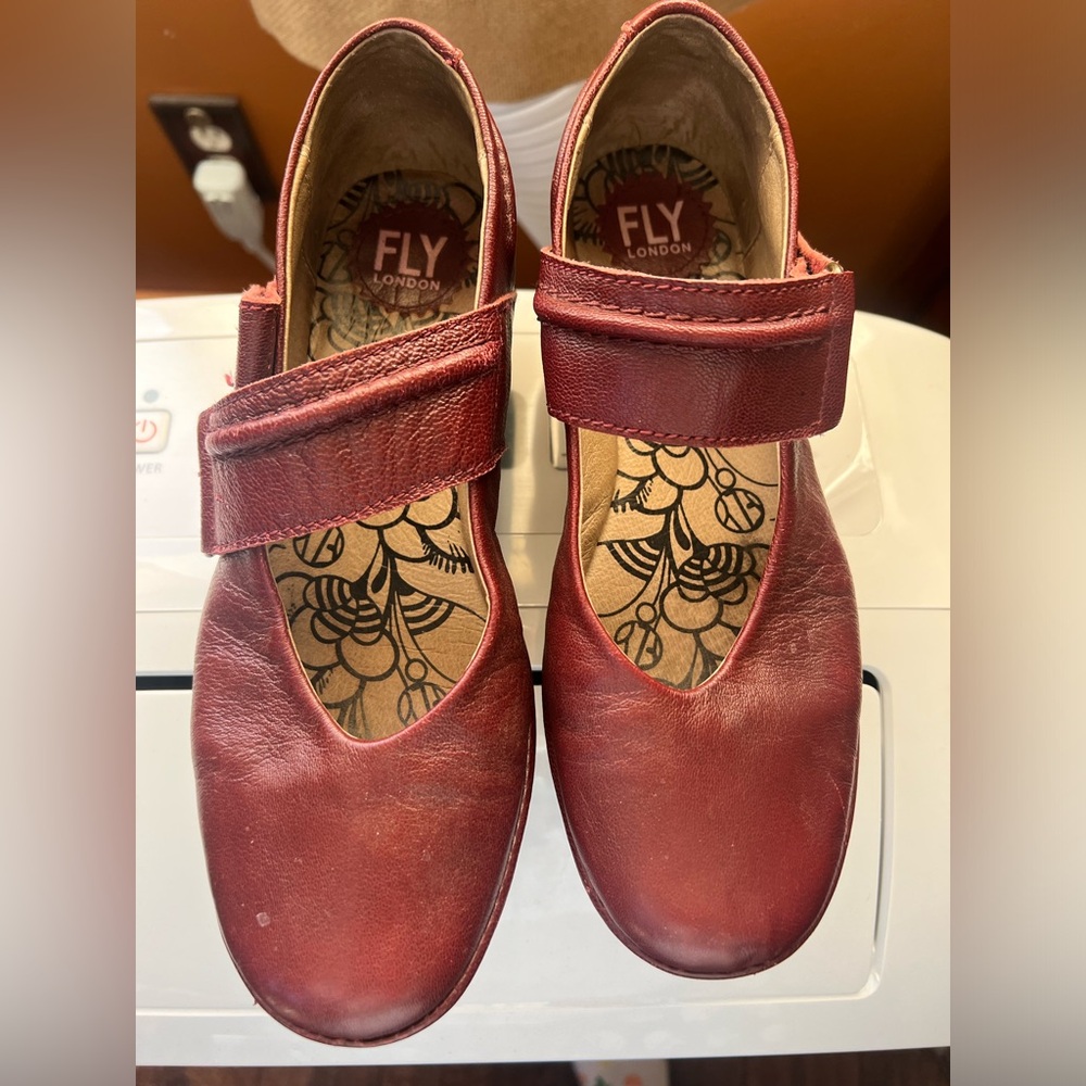 Fly London size 39 burgundy Maryjane